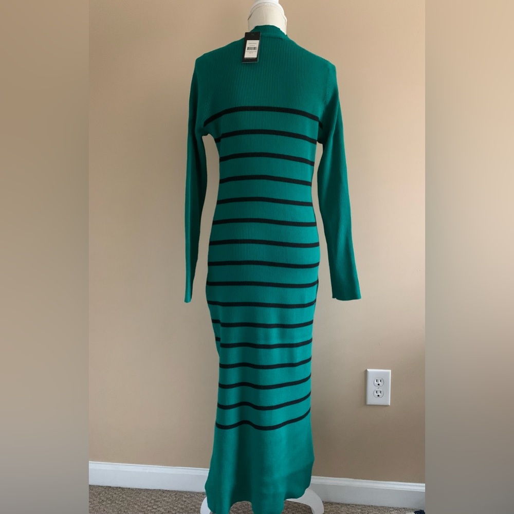 Women’s Green and Black Long Sleeve Dress - Picture 4 of 7